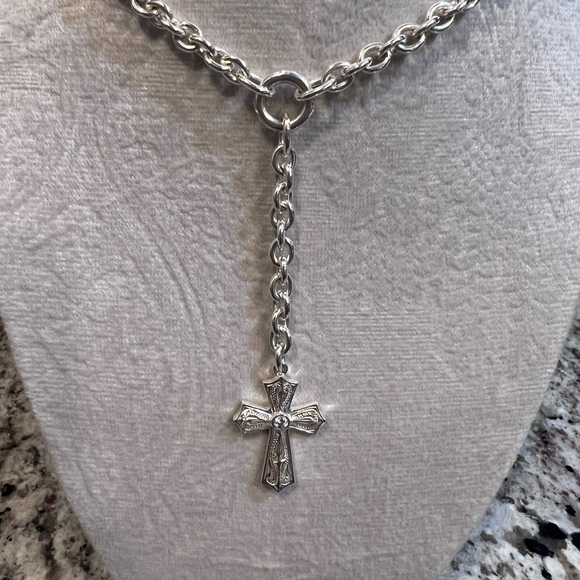NEW—unique God of Piece cross necklace - Picture 8 of 8